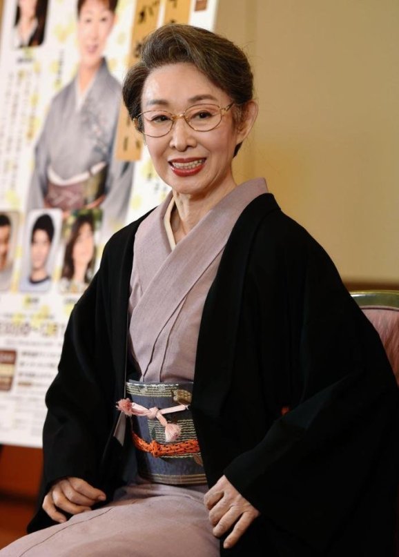 三田佳子