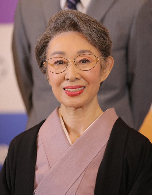 三田佳子