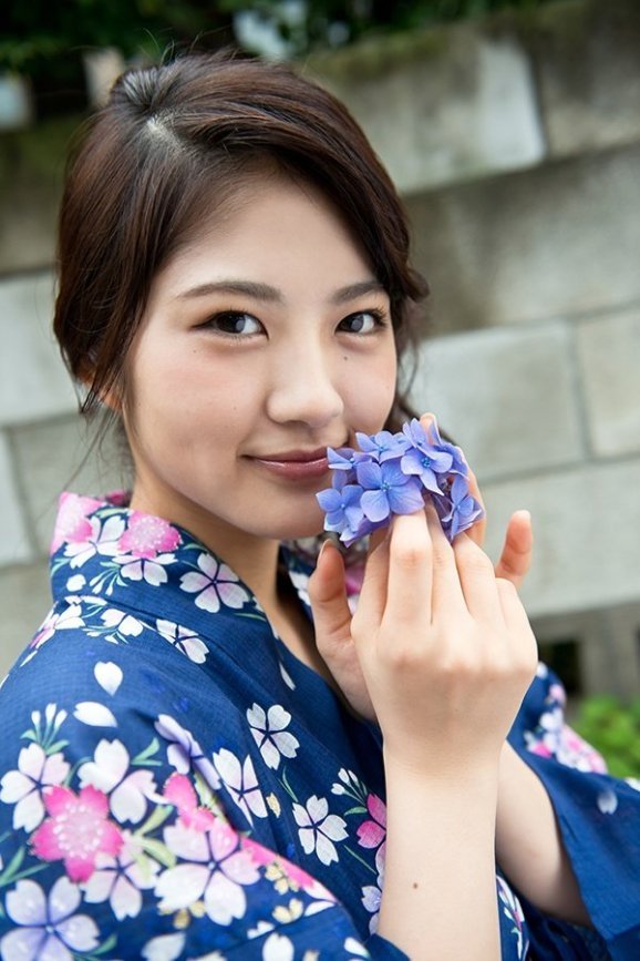 Wakatsuki Yumi