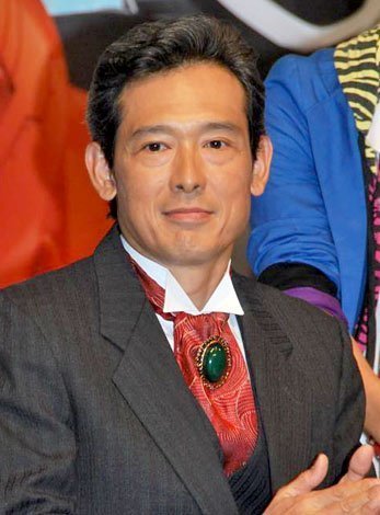 Tsurumi Shingo