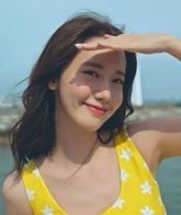Юна наслаждается «летней ночью» в новом сольном MV