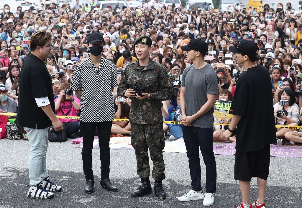 BTS и другие группы в свете нового закона о военной службе