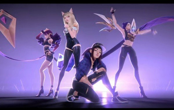 K-pop группа K/DA: обернись, улыбнись и в меня превратись